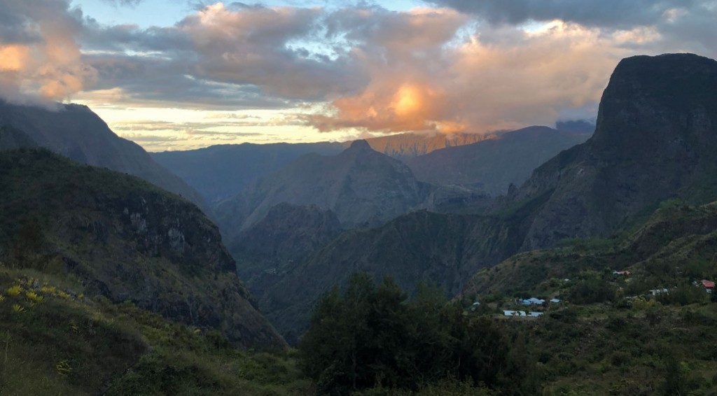 GRAND RAID DE LA RÉUNION - DIAGONALES DES FOUS 160 KM 10,000 M D+